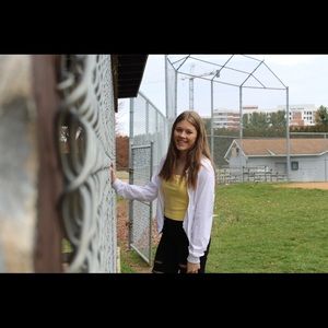 Meet your Posher, Lauren